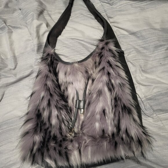 Purse - Picture 1 of 4